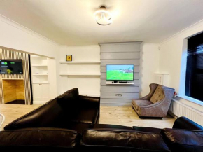 Modern 2-bed in Blyth centre
